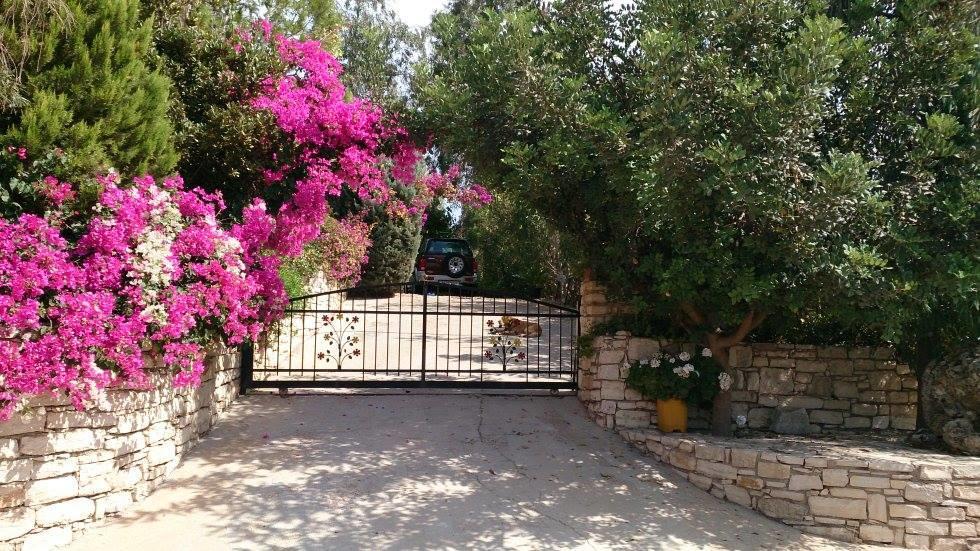 Mikros Paradisos Somatás Buitenkant foto